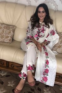gorgeous Pakistani Indian Arab ladies spectacular